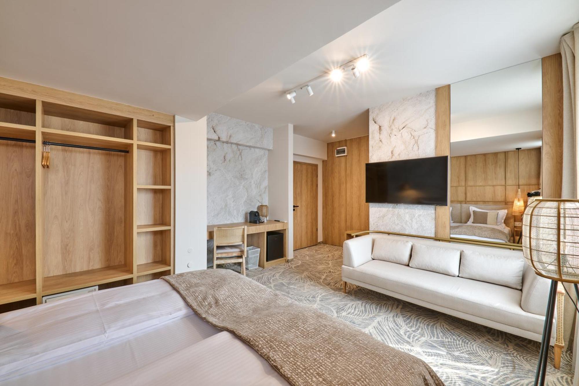 Hotel Serenity Timisoara Luaran gambar